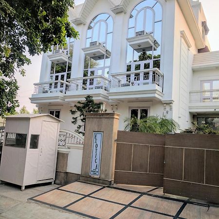 Hotel Exotica Leisure Valley, Gurgaon Eksteriør billede