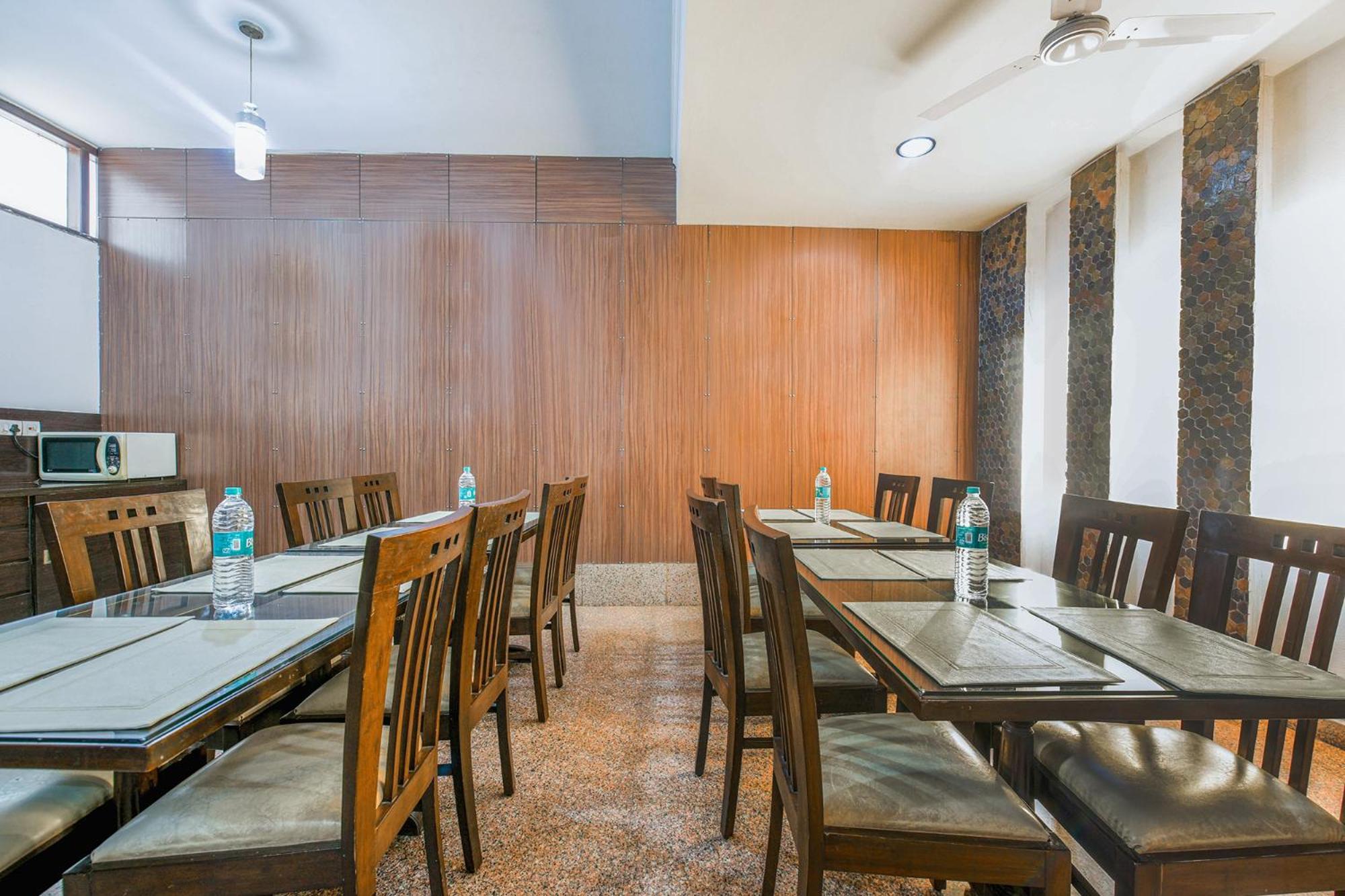 Hotel Exotica Leisure Valley, Gurgaon Eksteriør billede