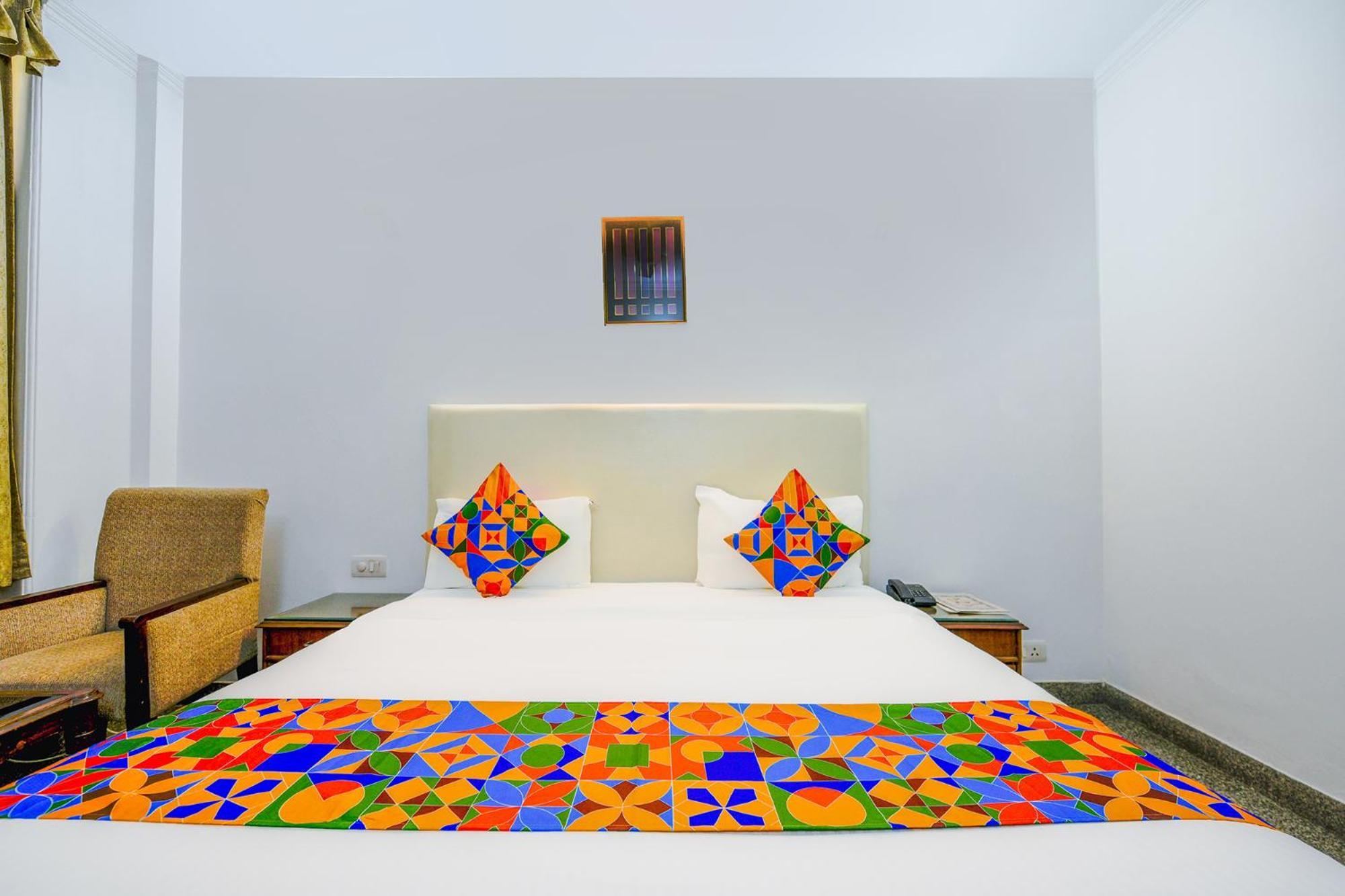 Hotel Exotica Leisure Valley, Gurgaon Eksteriør billede